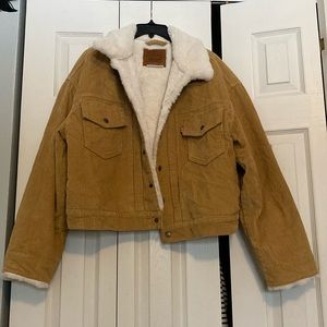 NWOT Levi’s premium corduroy faux fur lined jacket